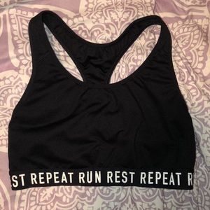 Old navy sports bra🖤